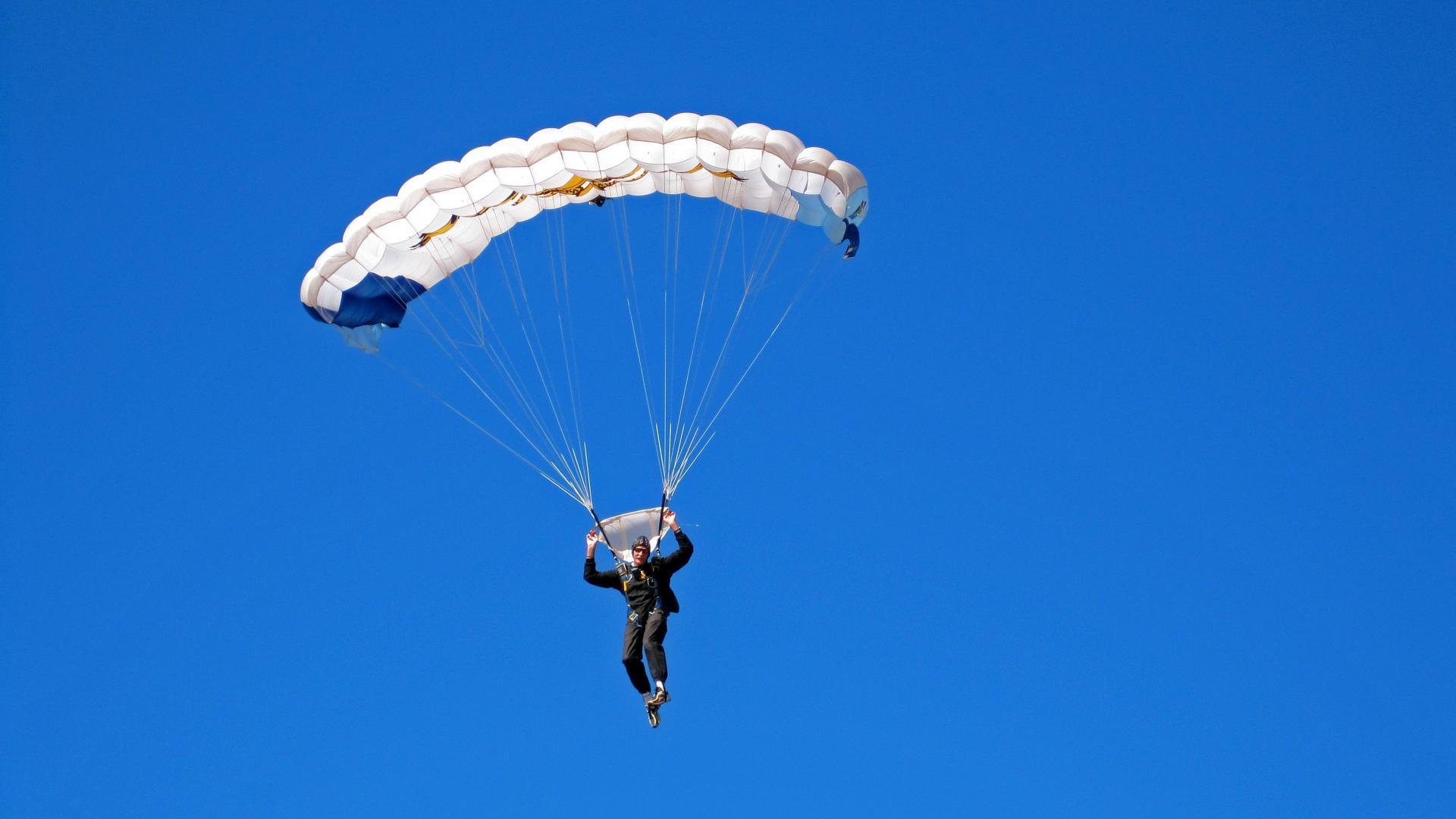 奥运周期关键战之夜，霍勒迪惊艳四座