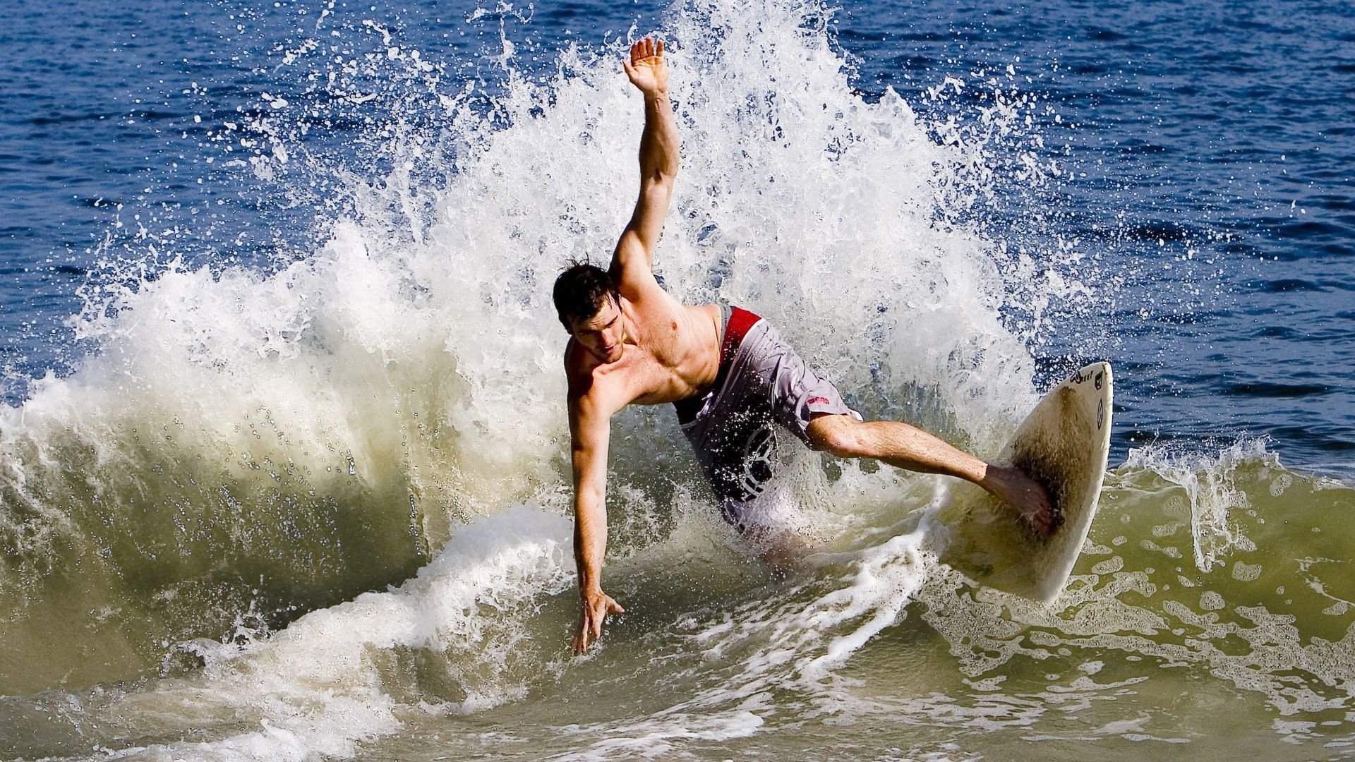 数据与意志的双重奏，蒂亚戈满分之夜，丹麦加时鏖战破阿尔及利亚铁壁