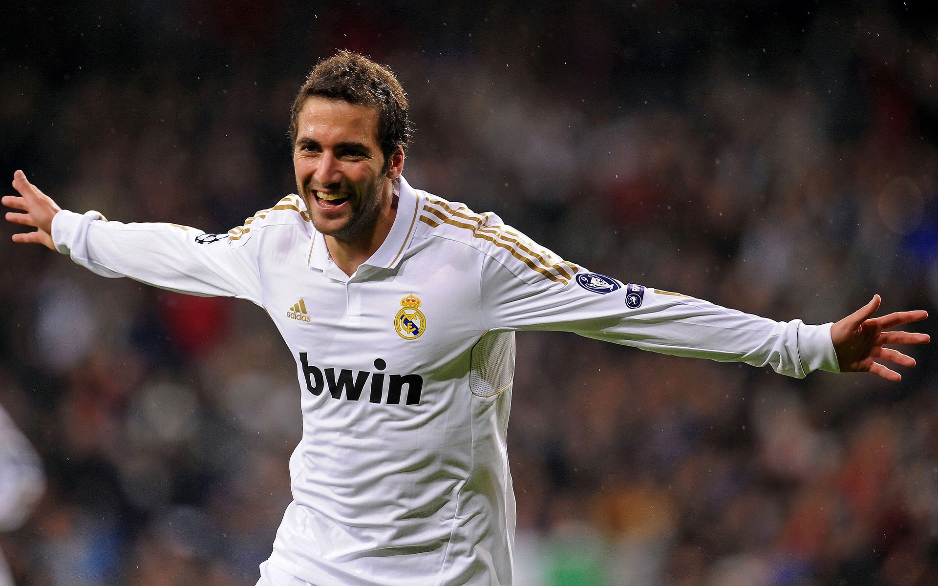 广东队正面击溃独行侠，乔治成为关键先生，一场跨洋篮球对话的启示